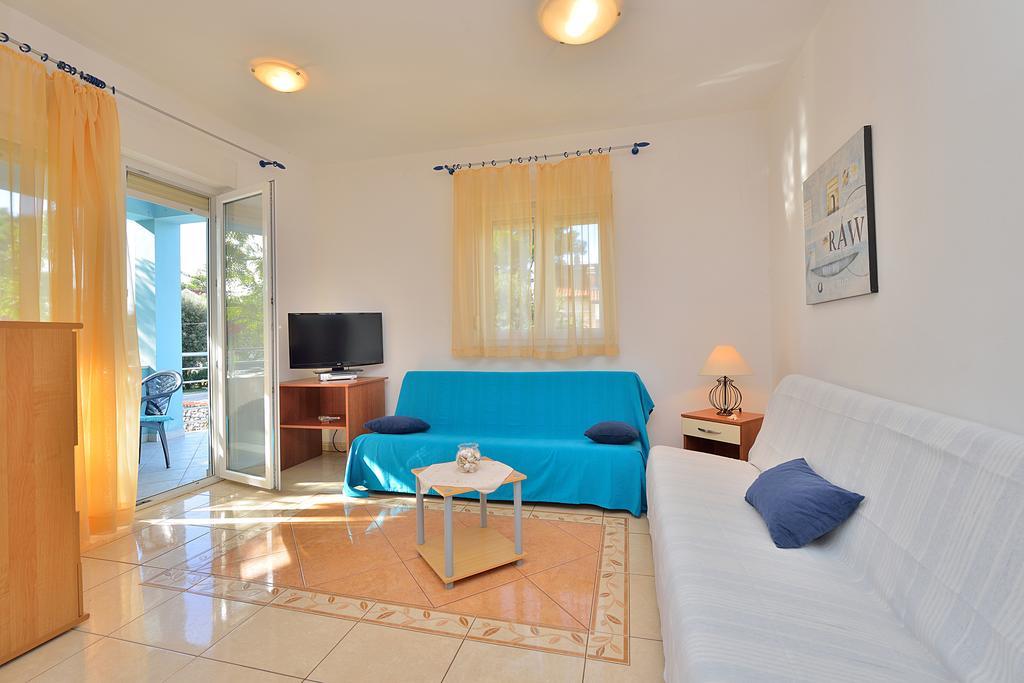 Sara Apartments Petrčane Oda fotoğraf