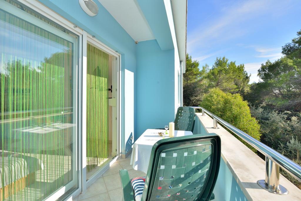 Sara Apartments Petrčane Oda fotoğraf