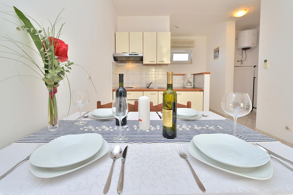 Sara Apartments Petrčane Oda fotoğraf