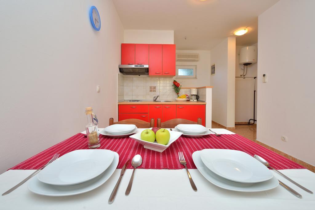 Sara Apartments Petrčane Oda fotoğraf