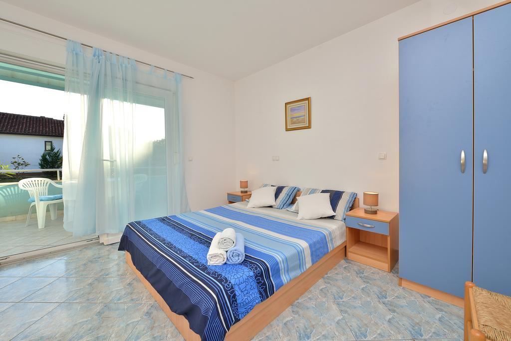 Sara Apartments Petrčane Oda fotoğraf