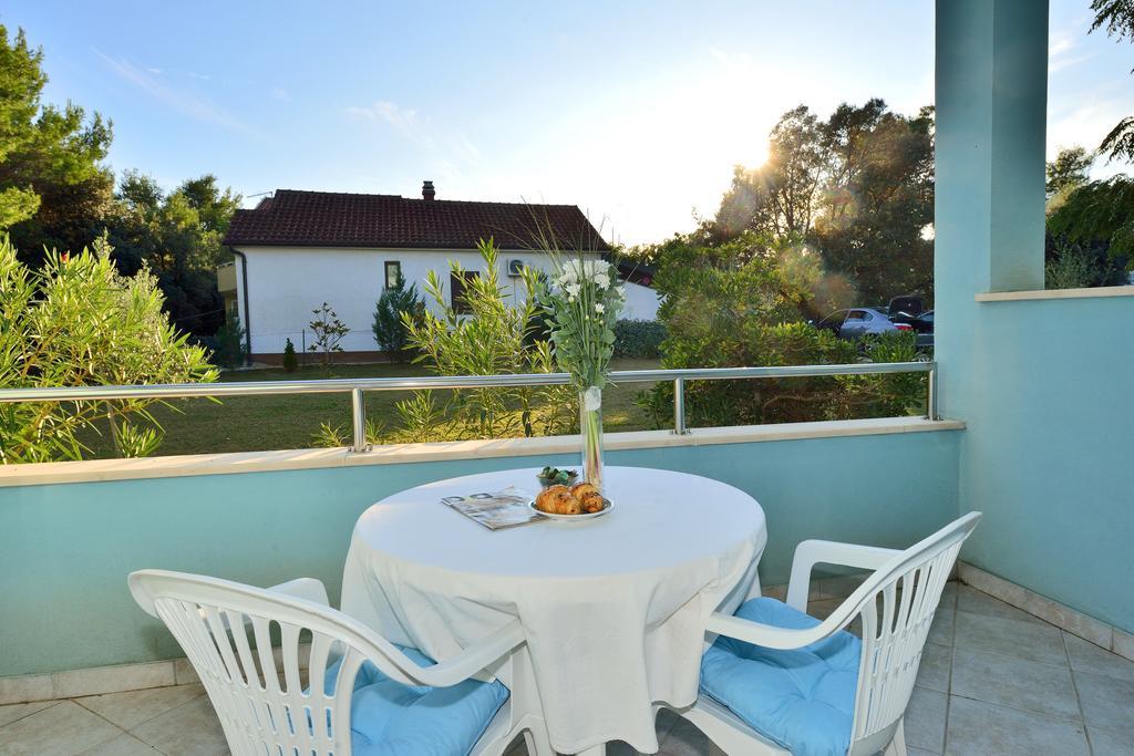 Sara Apartments Petrčane Oda fotoğraf