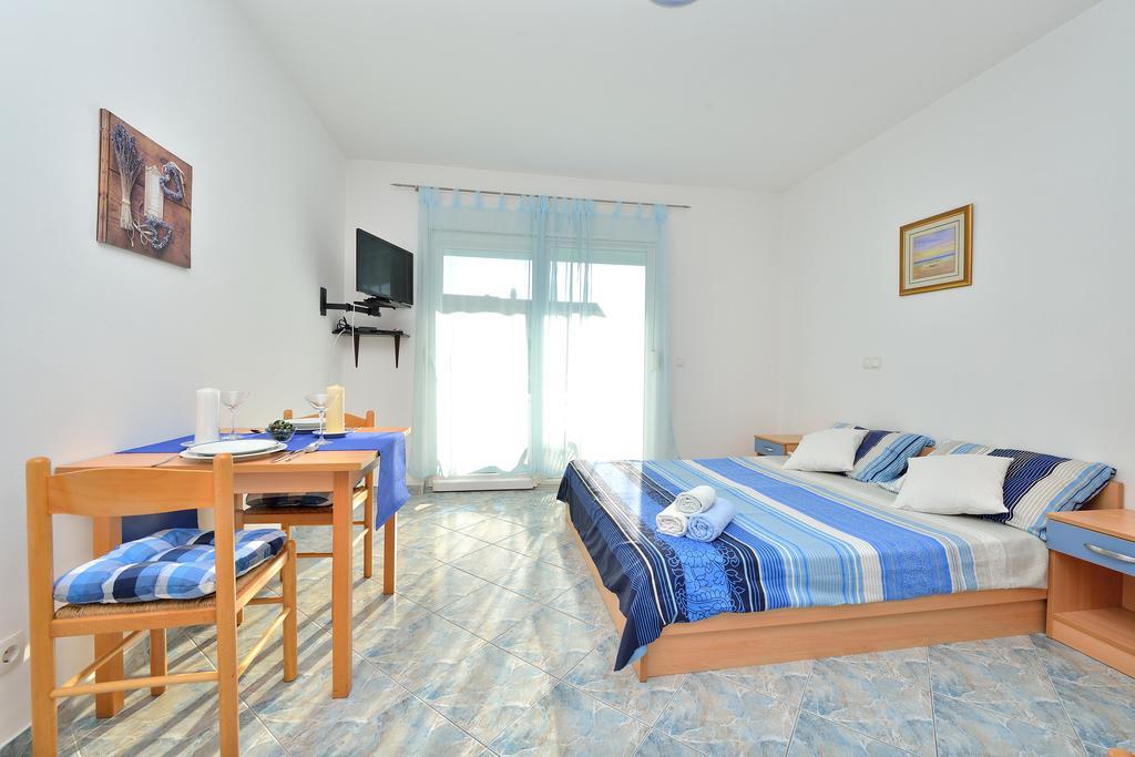Sara Apartments Petrčane Oda fotoğraf