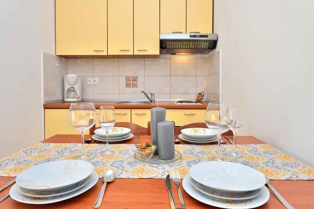Sara Apartments Petrčane Oda fotoğraf